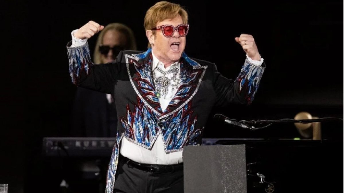 Elton John ülkesi İngiltere'de veda konseri düzenleyecek 