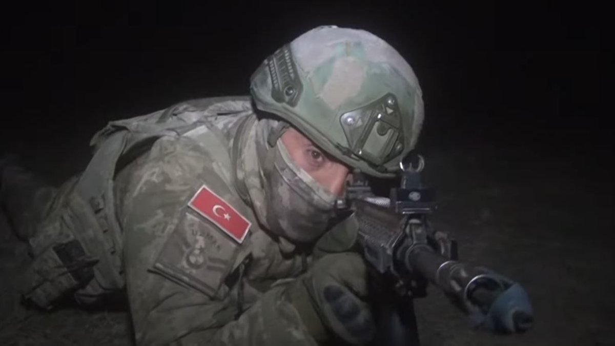 Türkiye ve Azerbaycan askerleri, gece görevlerini icra etti