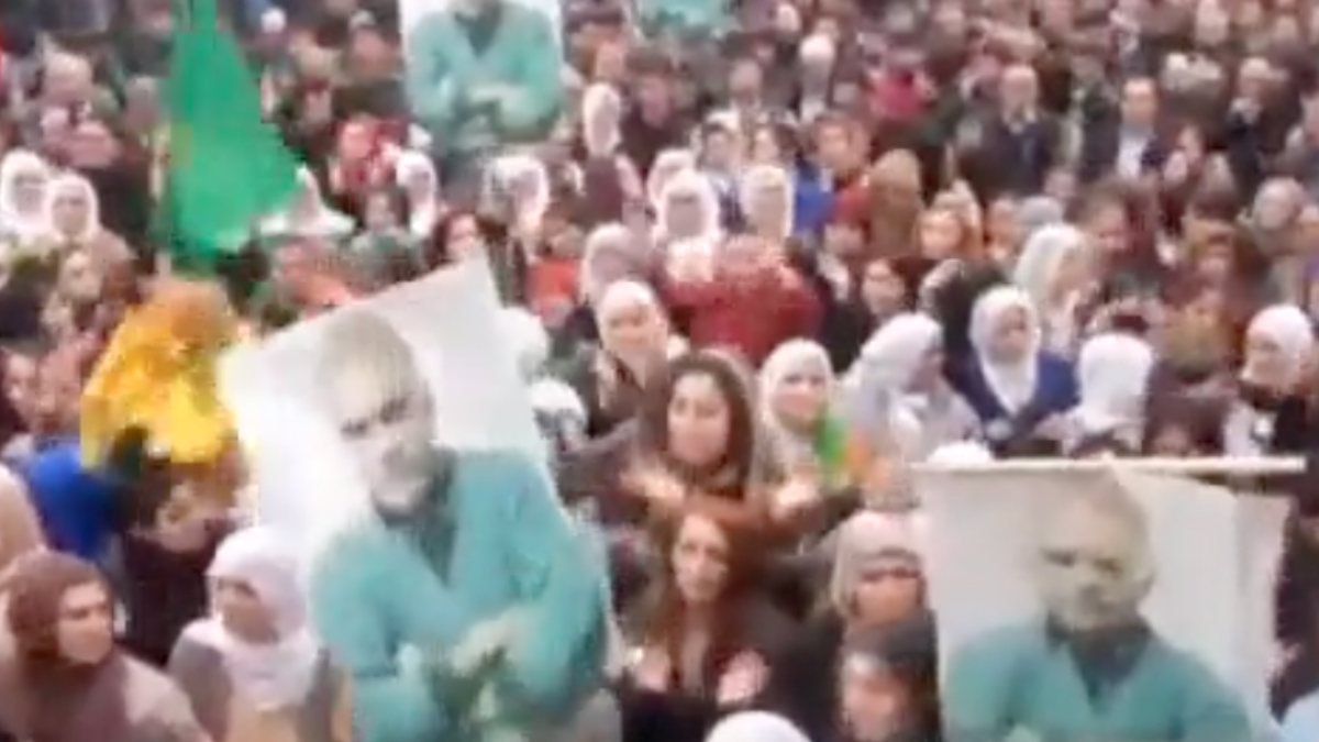 Süleyman Soylu, Bedrettin Gündeş'in Öcalan posterleriyle görüntüsünü paylaştı