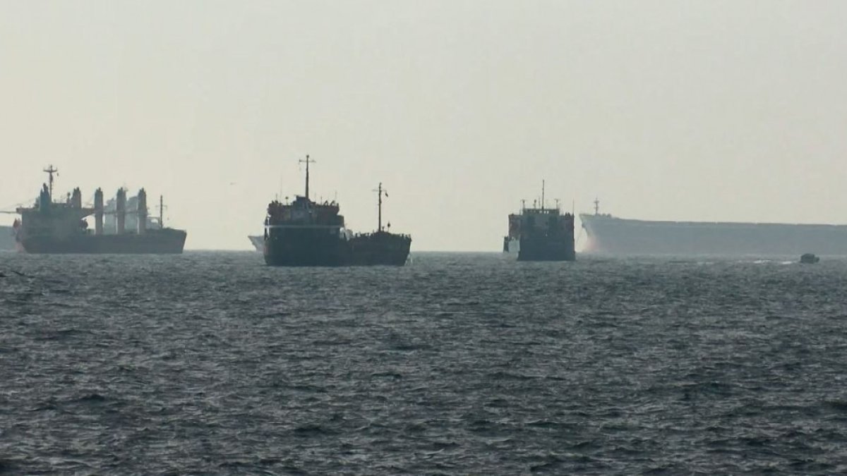 Boğaz'da bekleyen gemilere yönelik: Riski üzerimize almamız söz konusu değil