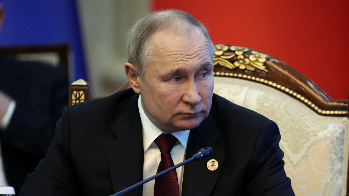 Vladimir Putin: Batı, Ukrayna'yı sömürüyor