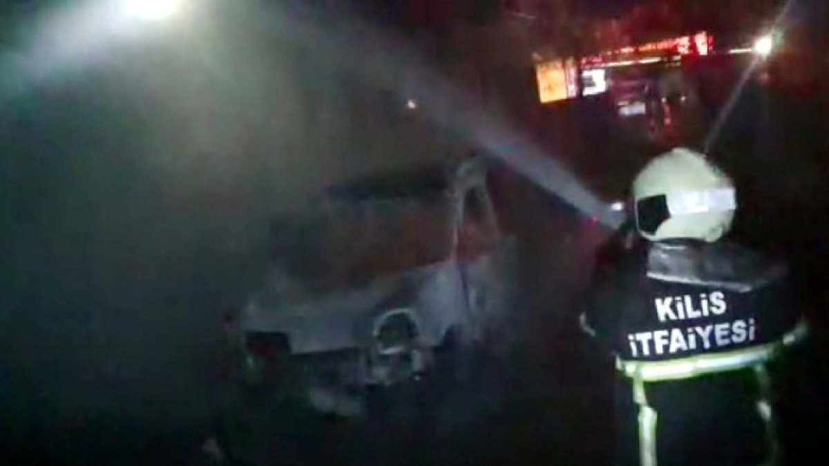 Kilis'teki kamyonet yangını okula sıçradı
