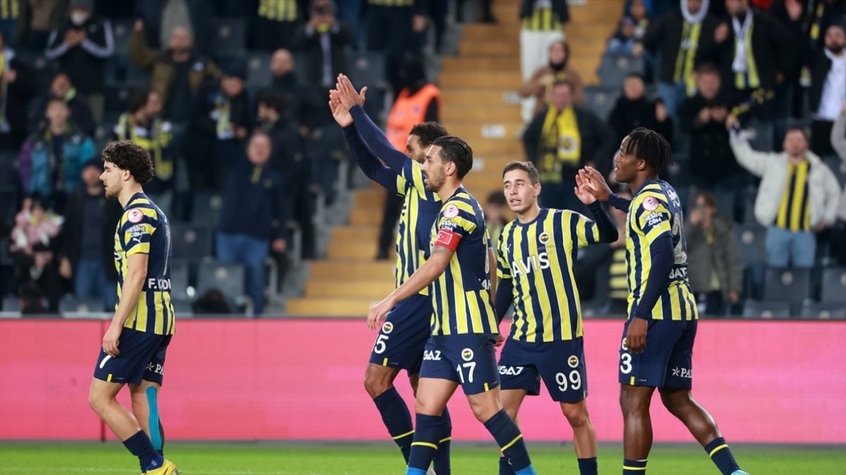 Fenerbahçe, üç golle turladı