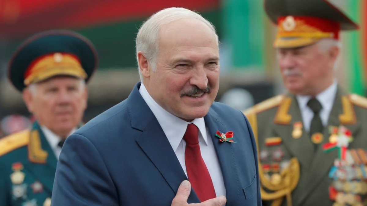 Aleksandr Lukaşenko: S-400 ve İskender sistemleri devrede