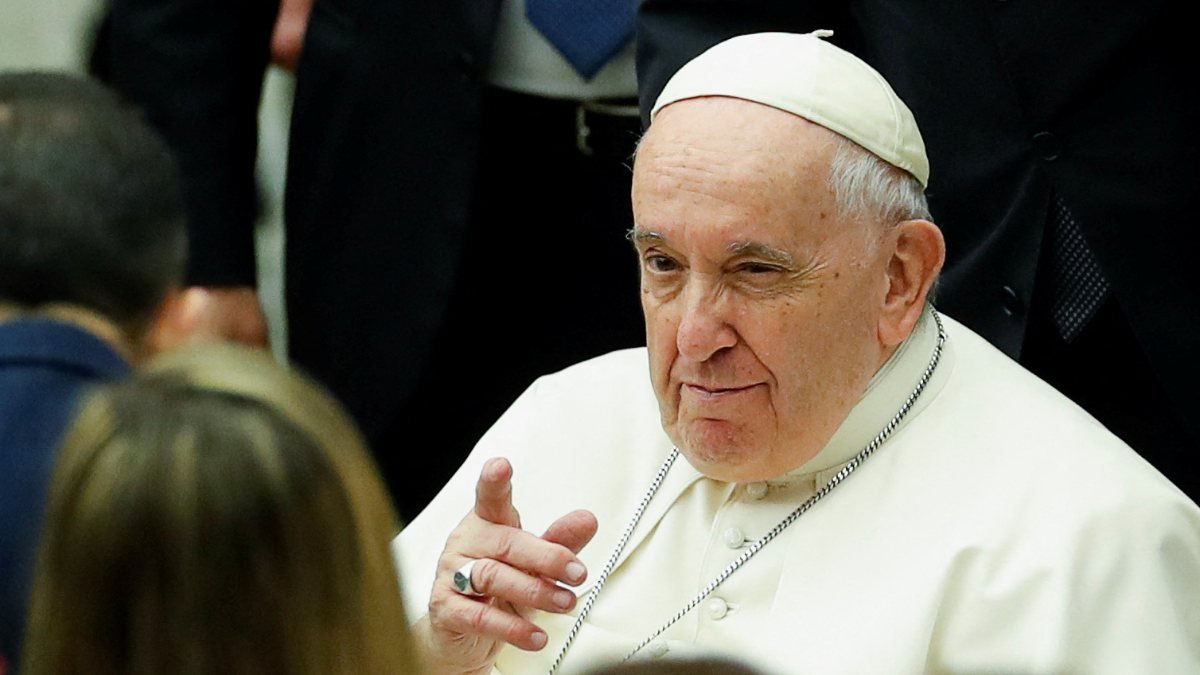 Papa Francis: İblis bizi kuşattı