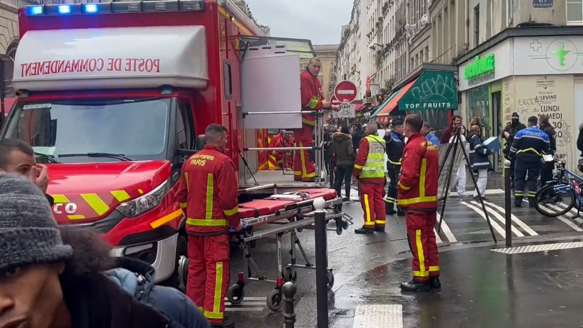 Paris'te silahlı saldırı: Ölü ve yaralılar var