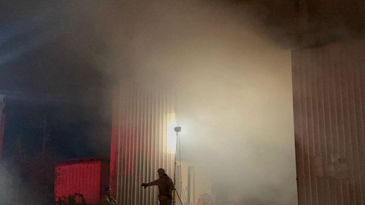 Tuzla'da geri dönüşüm tesisinde yangın