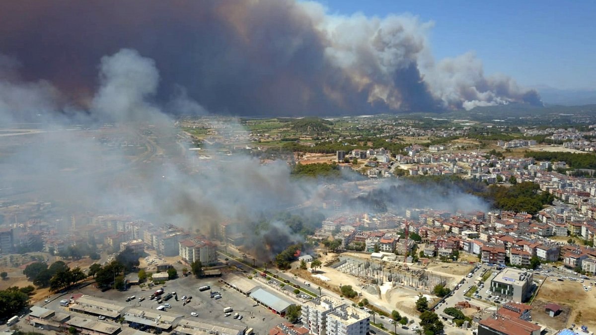 Manavgat yangınını çıkaran 14 yaşındaki sanık 7 yıl hapis cezası aldı