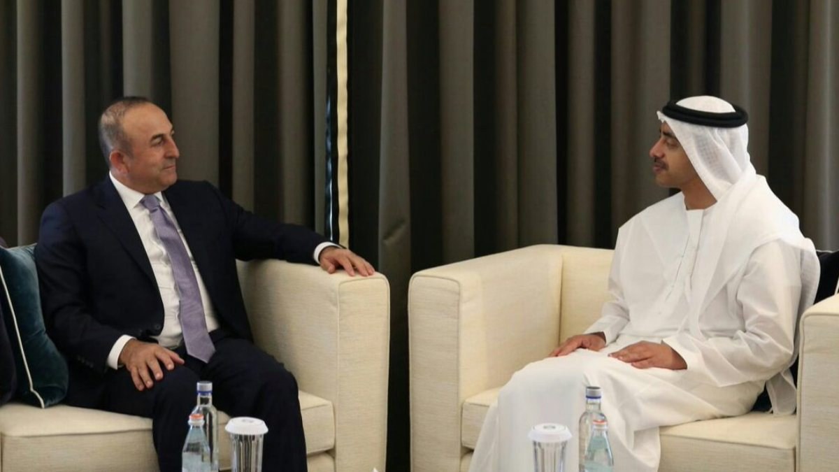 Mevlüt Çavuşoğlu, BAE'li mevkidaşı ile görüştü