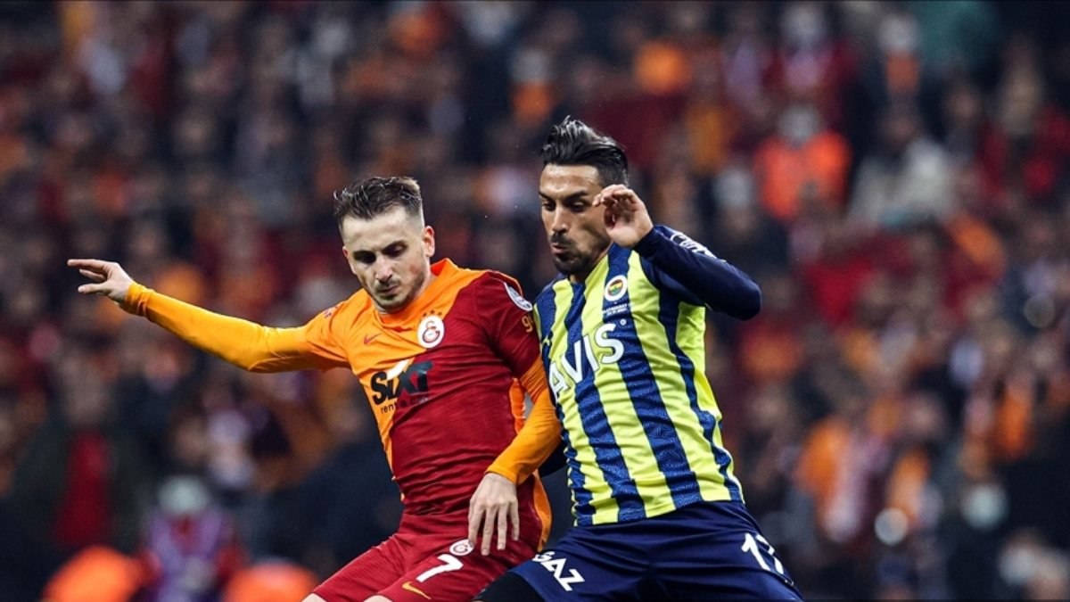 Fenerbahçe - Galatasaray maçının ilk 11'leri