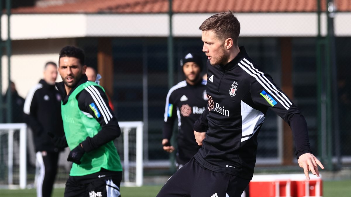 Beşiktaş'ta Wout Weghorst idmana çıktı