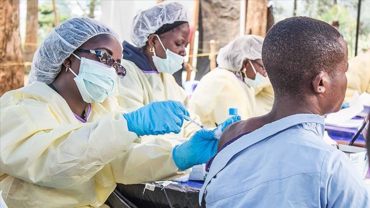 Uganda'da ebola salgını bitti