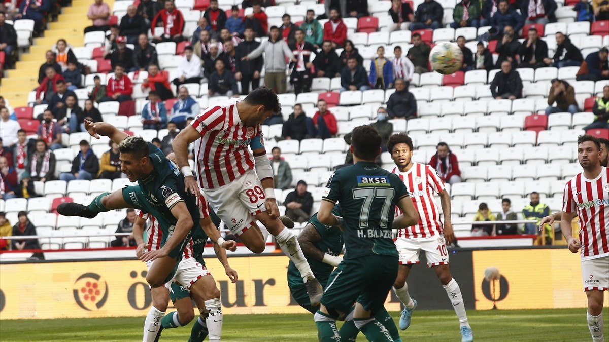 Antalyaspor ile Giresunspor yenişemedi