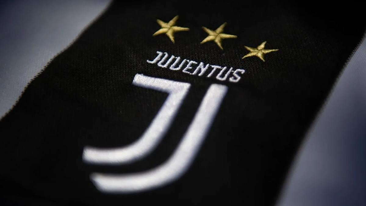 Juventus'a 15 puan silme cezası verildi