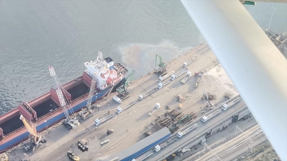 İzmit Körfezi'ni kirleten gemiye 12.5 milyon TL  ceza