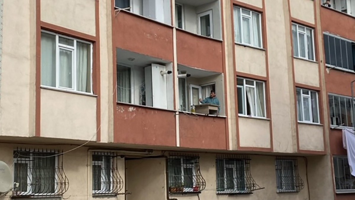 Gaziosmanpaşa'da evi başkasına satılınca sinir krizi geçirdi
