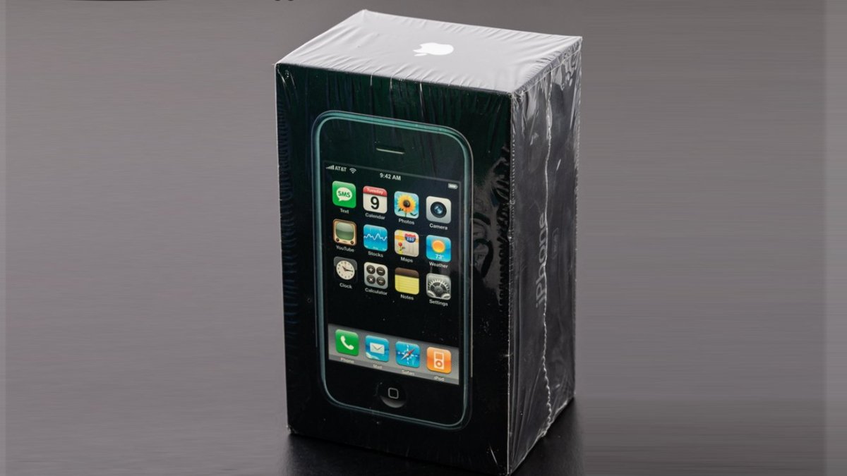 Kutusu açılmamış ilk iPhone, açık artırmaya çıktı