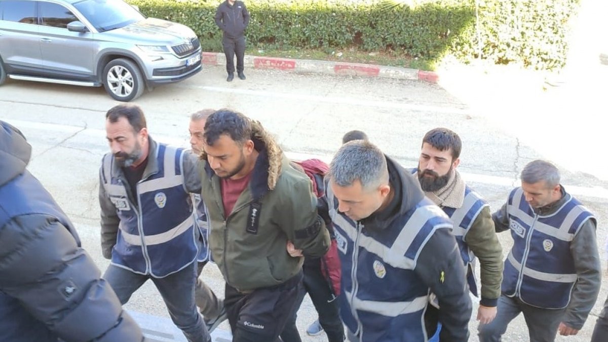 Adana'da sopalı kavga, 6 Suriyeli sınır dışı edildi