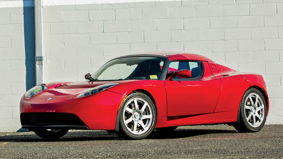 Tesla’nın ilk elektrikli aracı: Roadster