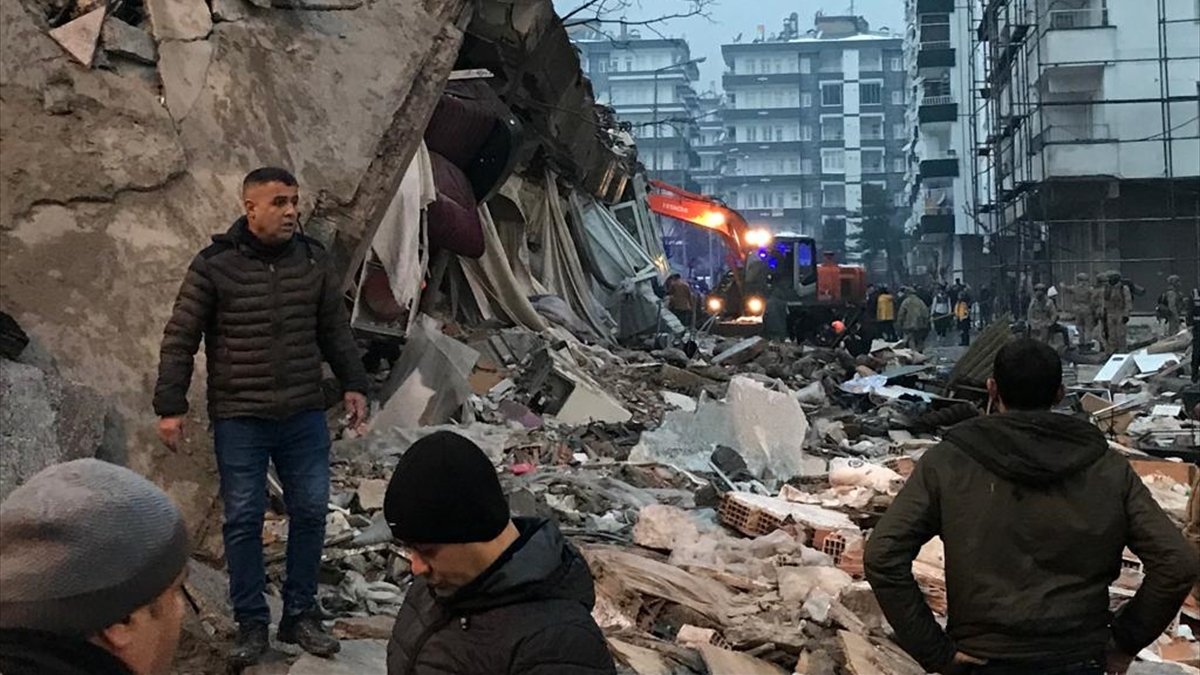 Kahramanmaraş'taki deprem sonrası İtalya'da tsunami alarmı verildi