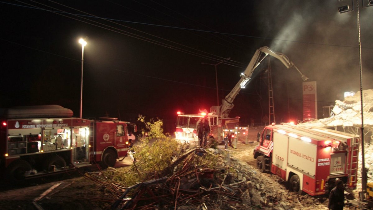 İBB'nin özel afet araçları deprem bölgesine neden gönderilmiyor