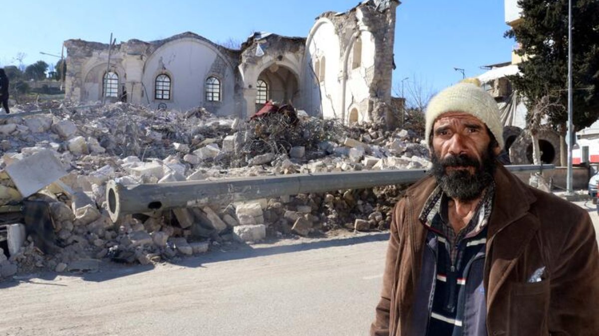 Adıyaman'da tarihi Ulu Camii yıkıldı