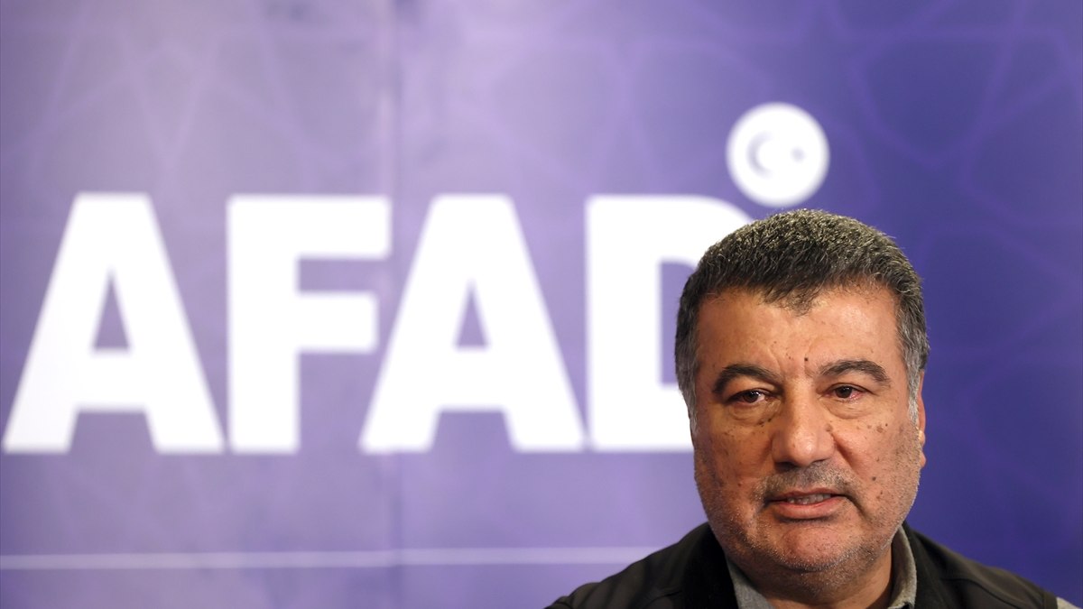 AFAD Deprem Müdürü Orhan Tatar: Şu ana kadar 3 bin 858 artçı deprem yaşandı