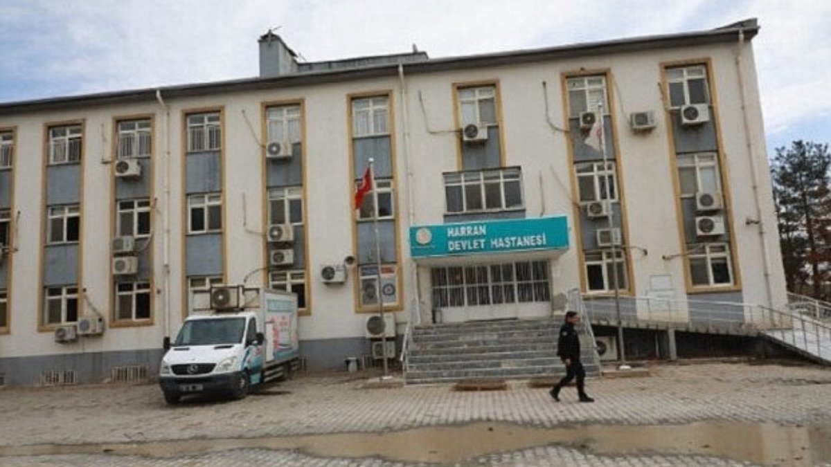 Depremde hasar gören Şanlıurfa Harran Devlet Hastanesi taşınıyor