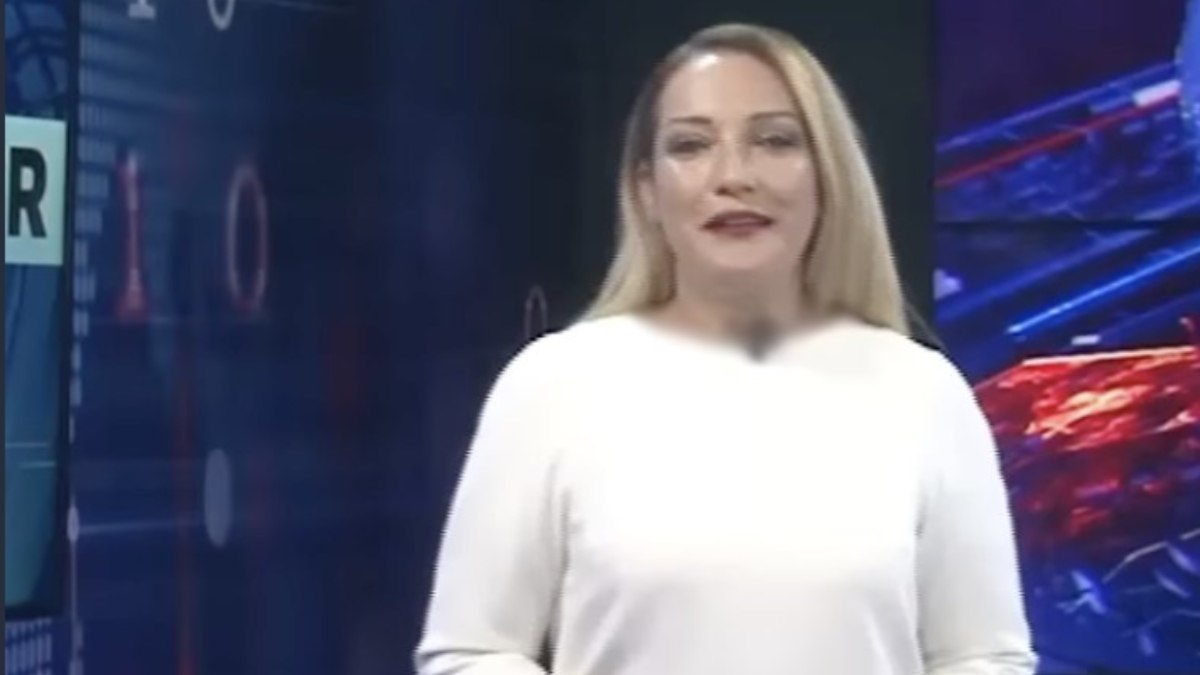 Tele 1'in spikeri Burçin Atılgan tesettürlü kadınları hedef aldı