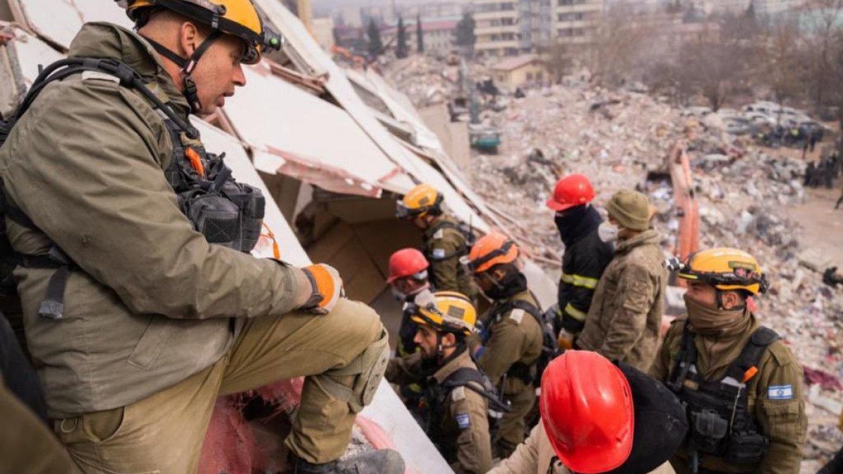 Deprem bölgesinde çalışan İsrailli ekip: Türkler, bize cömert davrandı