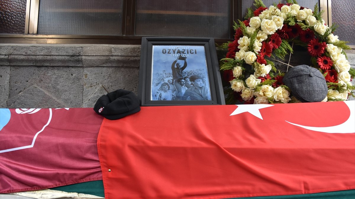 Ahmet Suat Özyazıcı için anma töreni düzenlendi