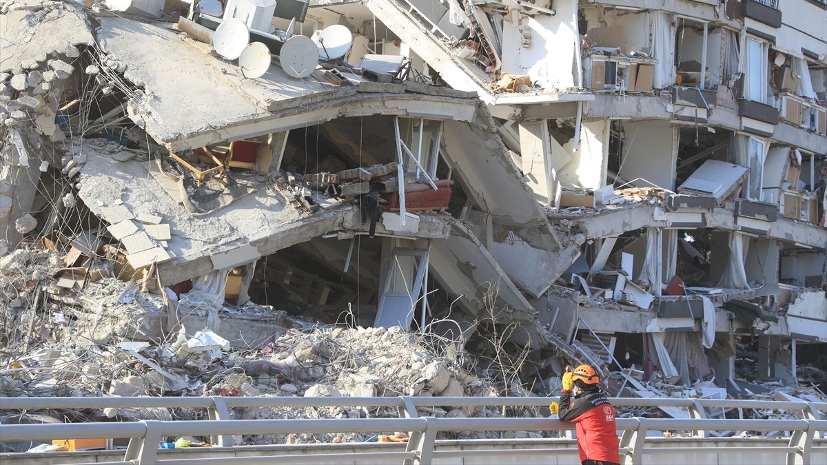 Kahramanmaraş’ta deprem öncesi ve sonrası fotoğraflar