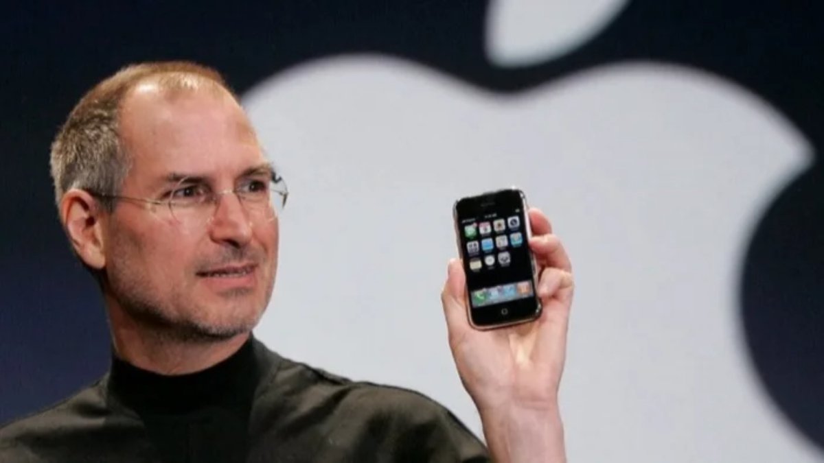 Tam 600 kat daha pahalı! İlk iPhone, açık artırmada satıldı