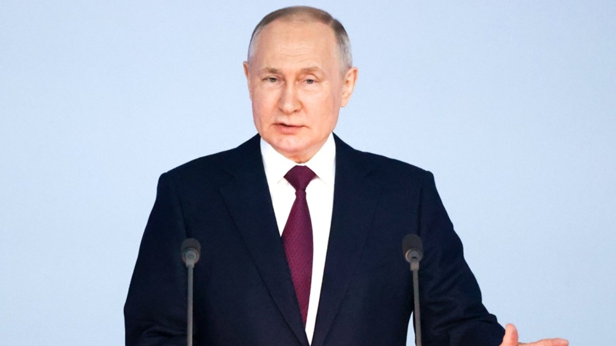 Vladimir Putin: Nükleer silahların azaltılması anlaşmasından çekildik