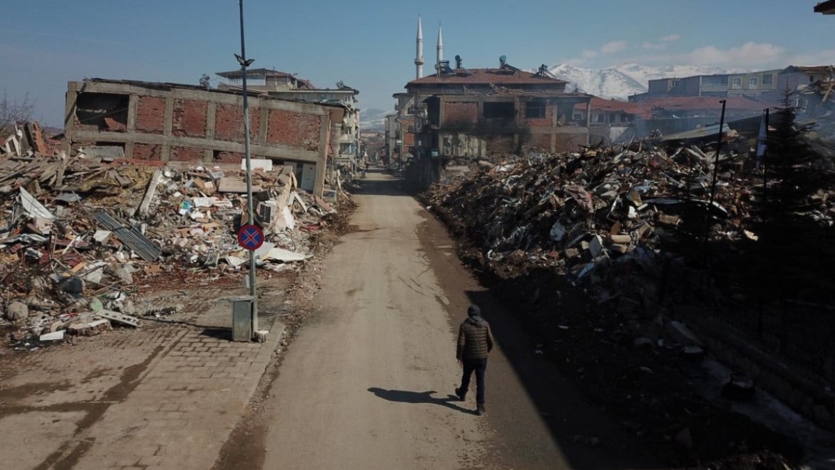 Malatya'nın Doğanşehir ilçesinde 6 bin bina depremden zarar gördü