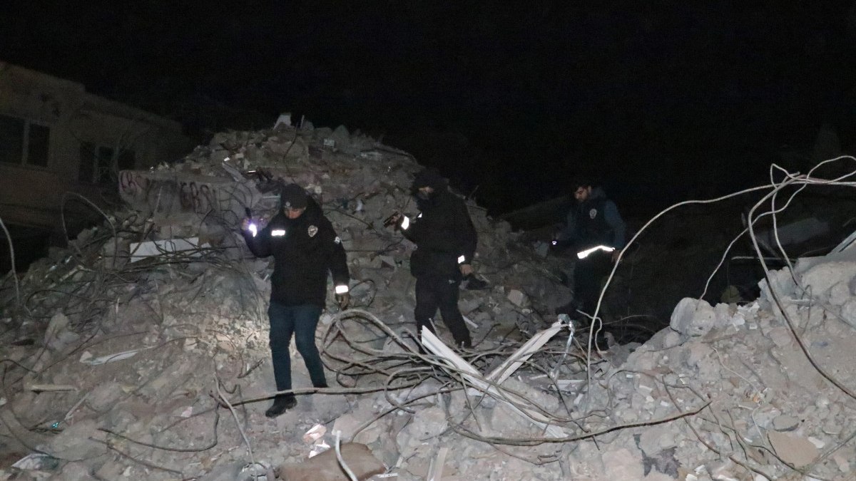 Adıyaman'da hırsızlığa karşı polisin gece devriyesi