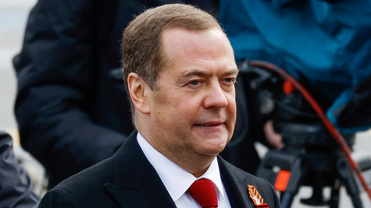 Dmitriy Medvedev: Polonya sınırlarına gitmeye hazırız