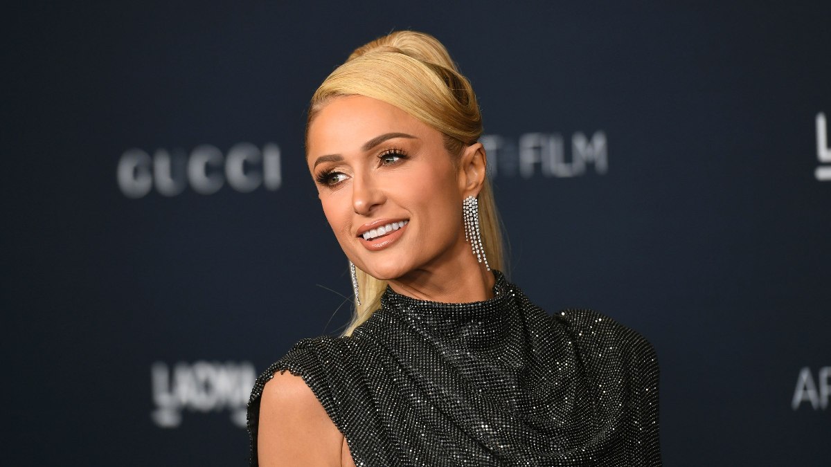 ŞOK İTİRAF! Paris Hilton 15 yaşındayken iki farklı erkek tarafından istismara uğradığını açıkladı..