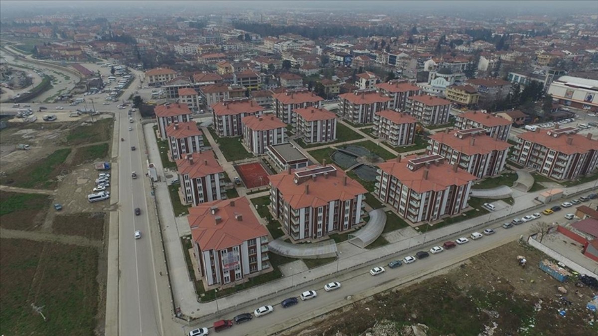 Konut sitesi yöneticileri deprem riskine karşı bilinçli hareket etmeye çağırıyor