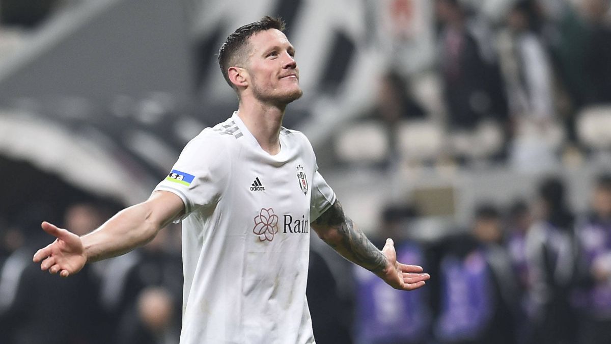 ŞOK HAREKET! Eski Beşiktaşlı Weghorst Manchester United'lı taraftarları çılgına çevirdi..