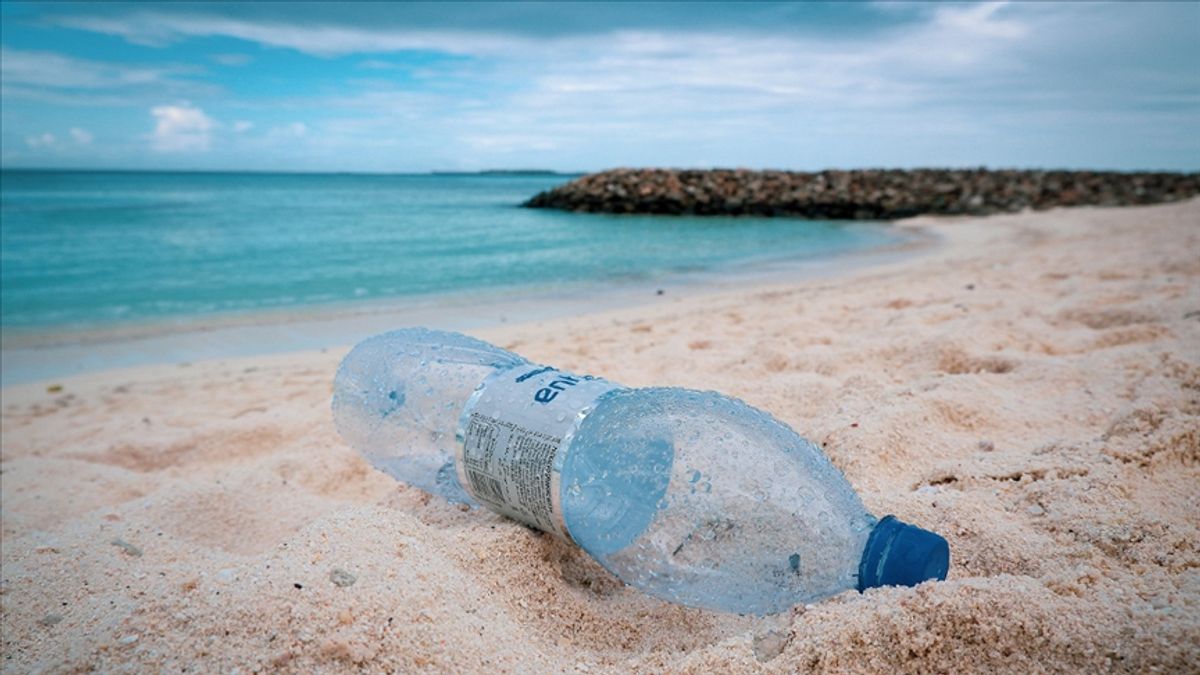 Okyanuslarda 171 trilyon plastik parçası olduğu tahmin ediliyor