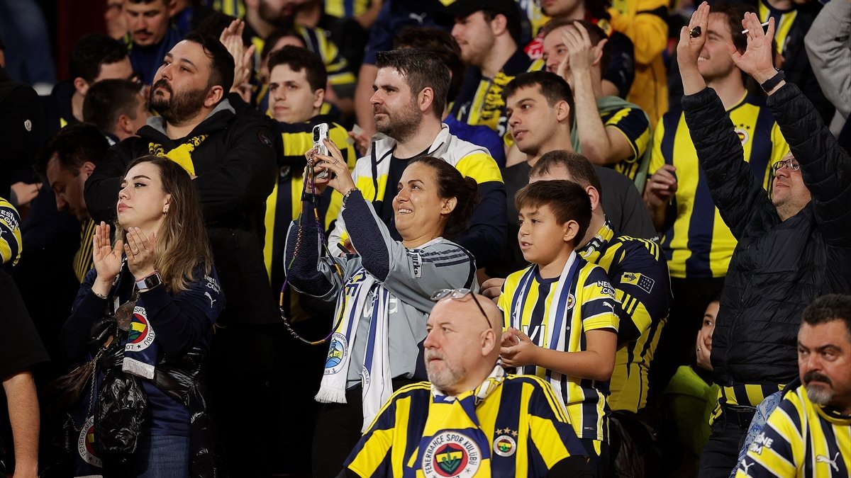 Fenerbahçe'den taraftarına geçmiş olsun mesajı