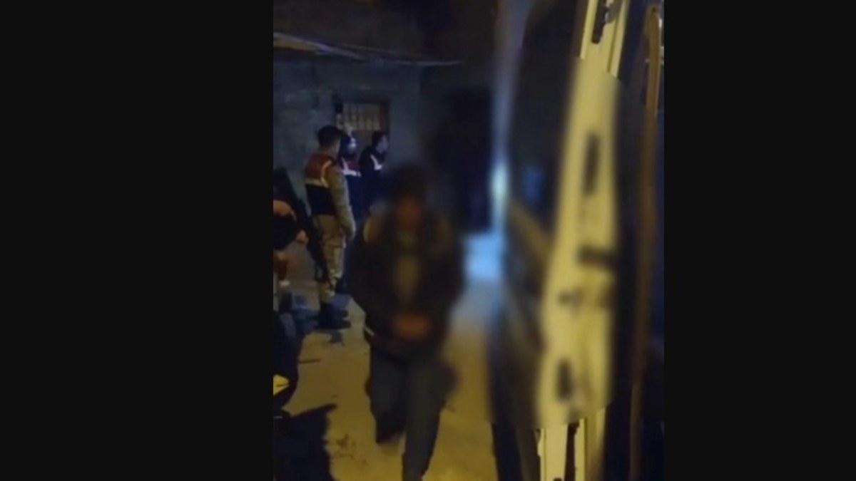 Van'da 'şok ev' baskını: 66 kaçak göçmen yakalandı