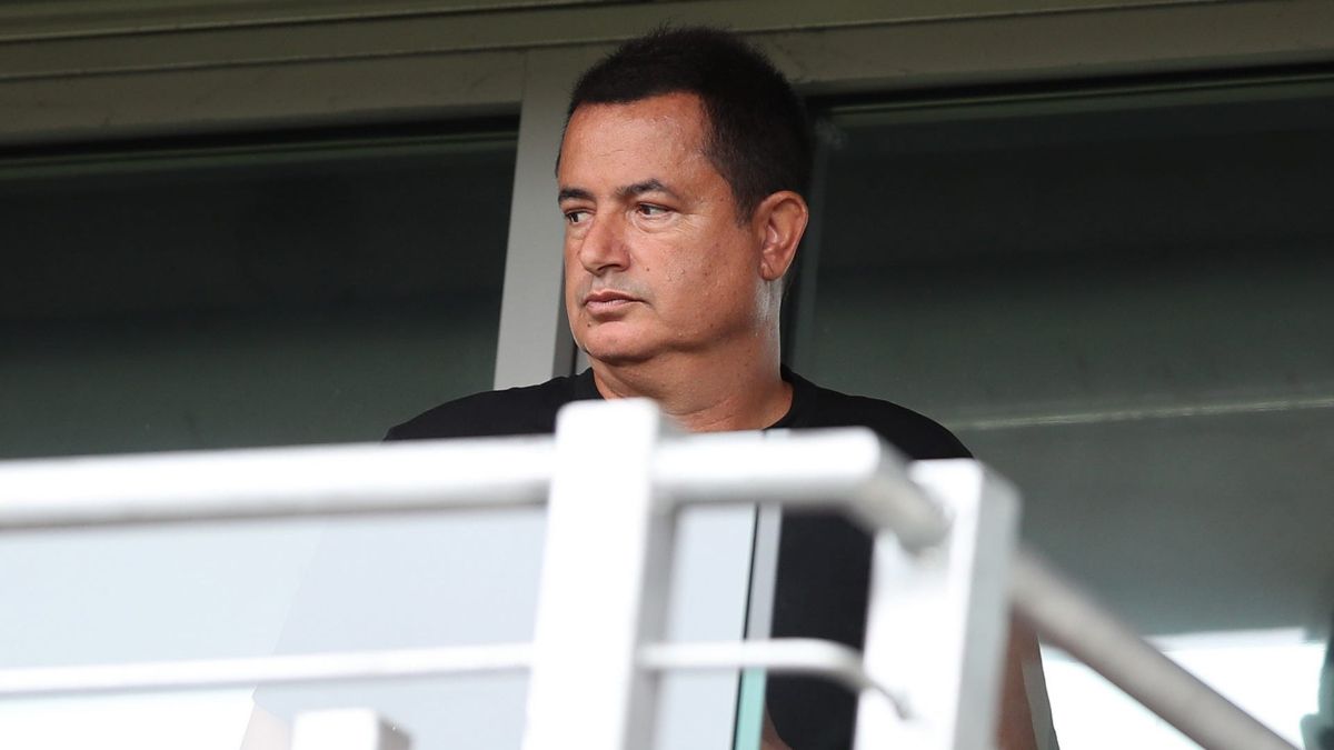 Acun Ilıcalı’nın ilk eşi güzelliğiyle ortalığı kasıp kavurdu! “Bin tane