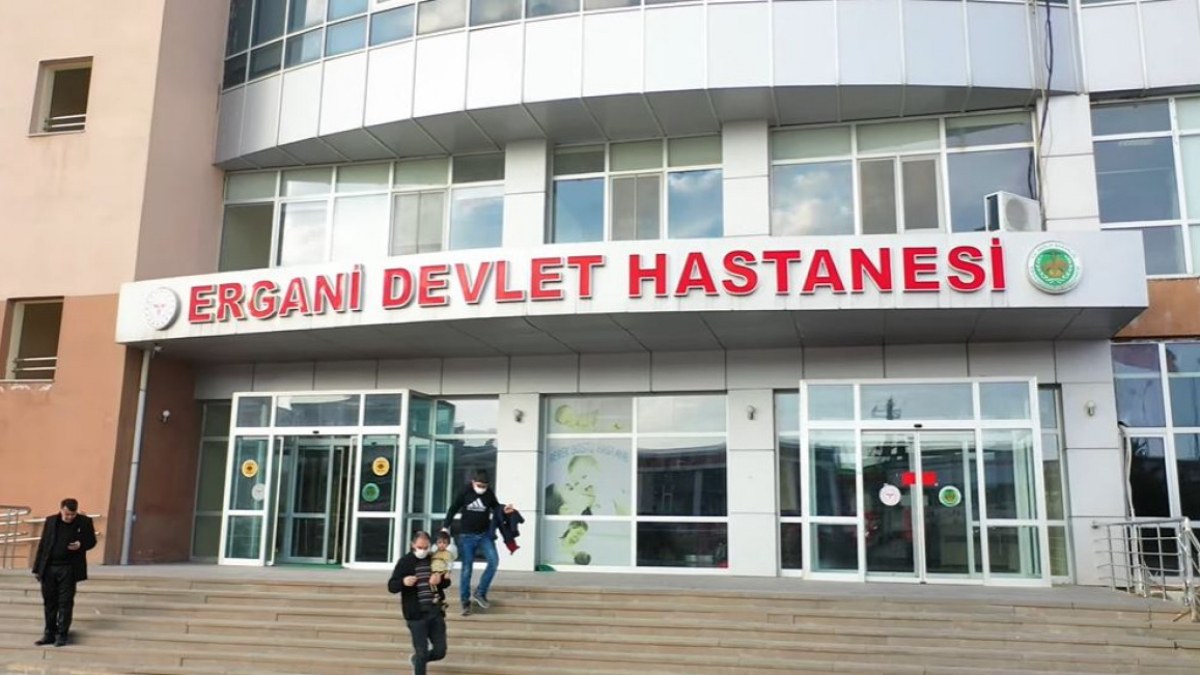 Diyarbakır'da sünnet için hastaneye götürülen çocuğun yanlışlıkla bademcikleri alındı