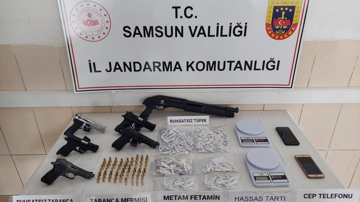 Samsun'da zehir tacirlerine operasyon: 2 gözaltı