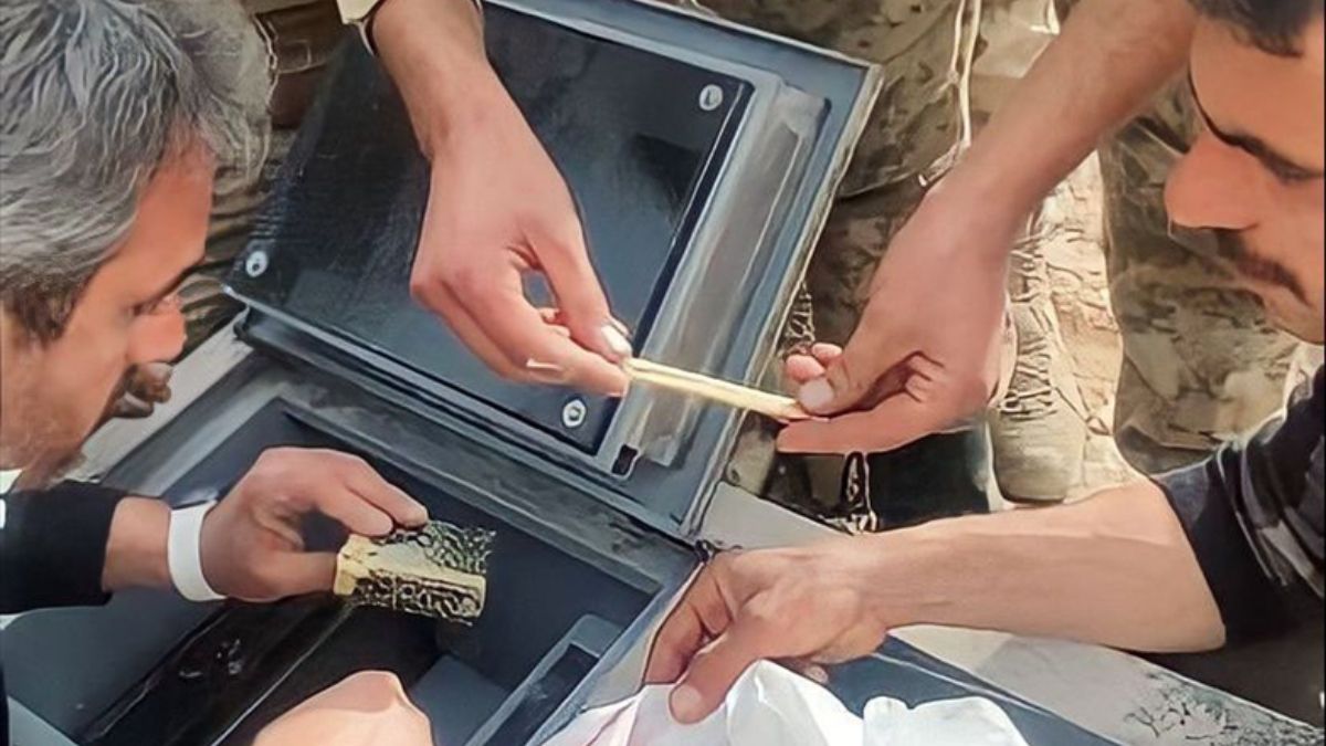 Hatay'da enkazda 1 kg altın! Sahibine ulaştırıldı