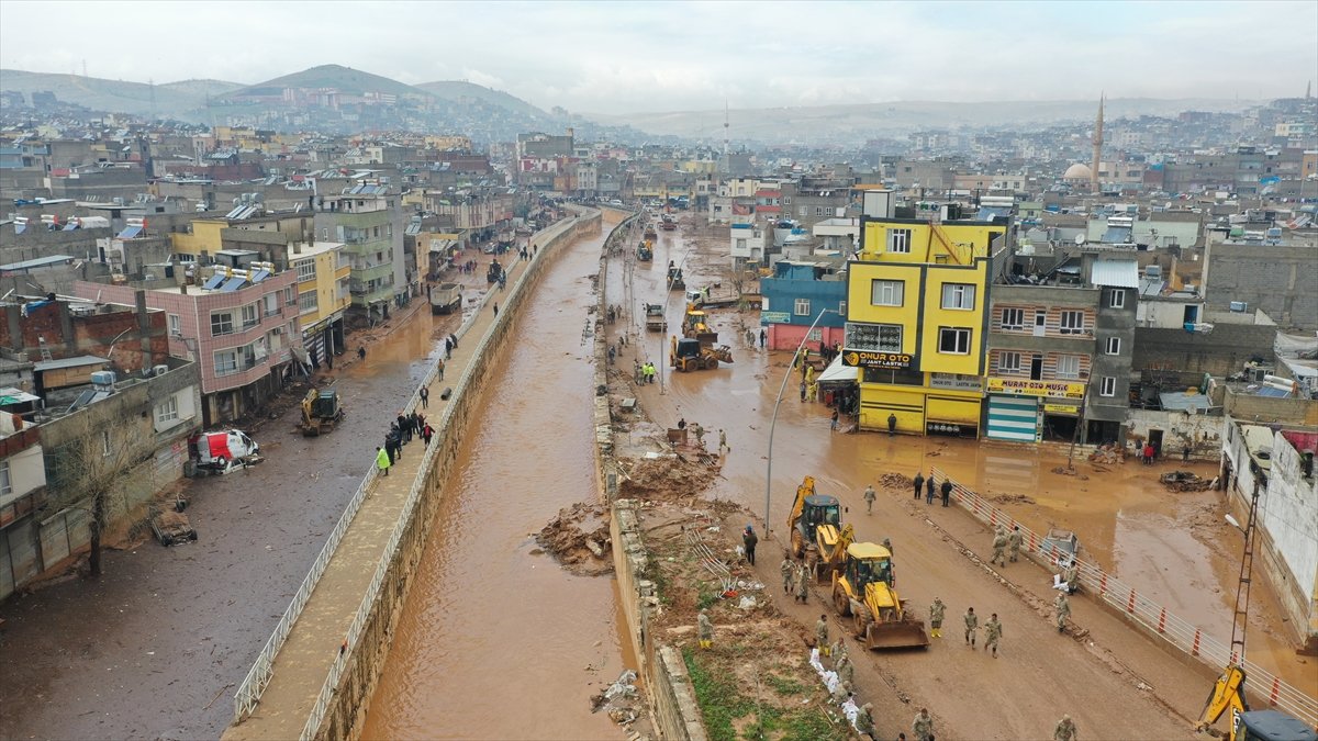 Şanlıurfa'daki selde kaybolan bir kişinin cansız bedenine ulaşıldı