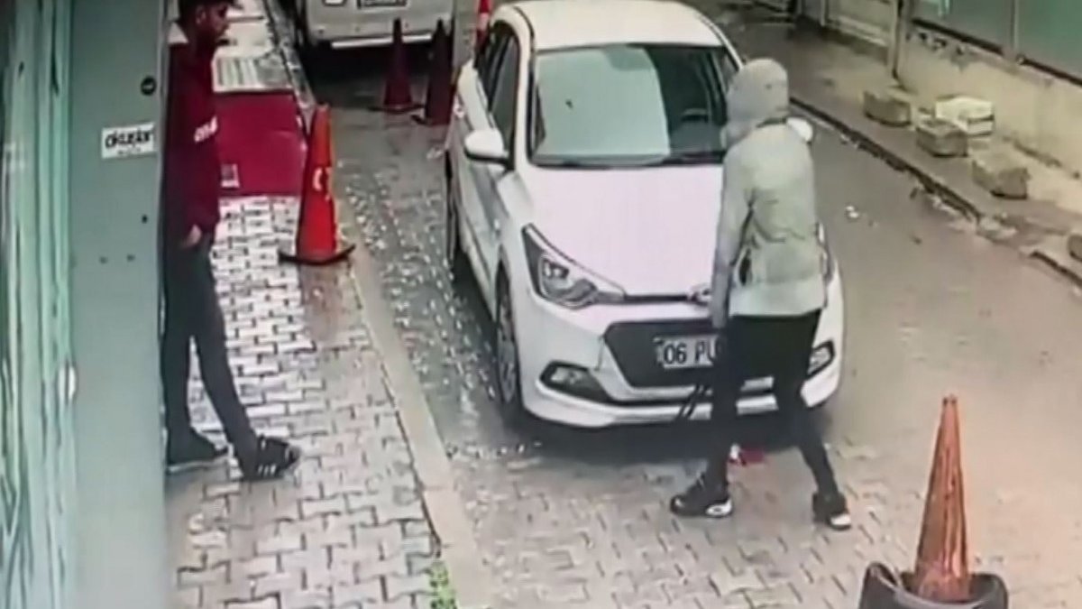Ankara'da tüfekle şaka yaptığı arkadaşını ayağından vurdu