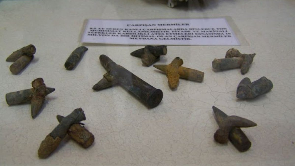 Çanakkale Savaşı'nda havada çarpışan mermiler